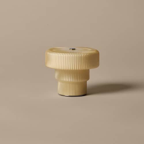 Lampada senza fili ricaricabile Ripple LED vetro beige / Ø 12 x H 10 cm - Ferm Living - Avena - Vetro soffiato a bocca