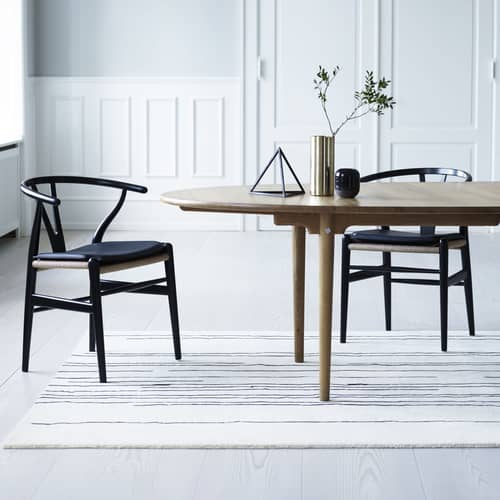 Sedia CH24 - Wishbone Chair legno naturale / Hans J. Wegner, 1950 - Corda di carta - CARL HANSEN & SON - Faggio nero FSC / Corda naturale - , Faggio massello laccato