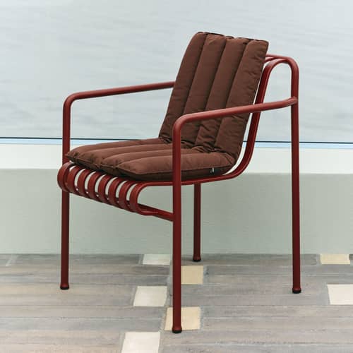 Accessory textile red / Soft Quilted Cushion - For Palissade Dining Large Armchair - Hay - Oxyded Red - Olefin fabric, Polyurethane foam