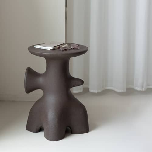 Tavolino d\'appoggio Archeo materiale plastico marrone / H 46,7 cm - Jaime Hayón - Magis - Marrone argilla - Polietilene