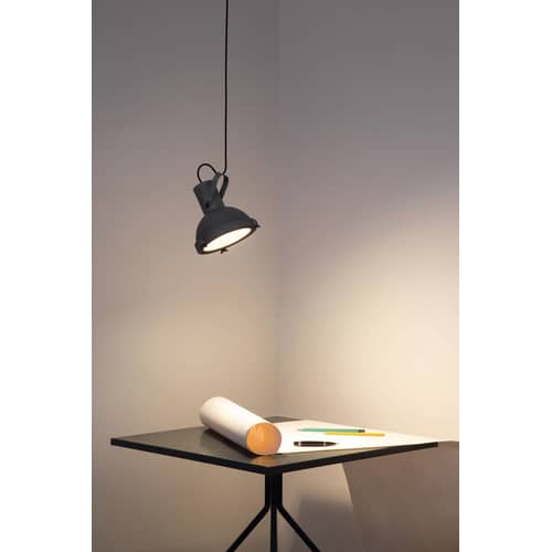 Pendelleuchte Projecteur 165 metall grau schwarz von Le Corbusier - Neuauflage des Originals von 1954 - Nemo - Dunkelblau-anthrazit - bemaltes Aluminium, Opalglas