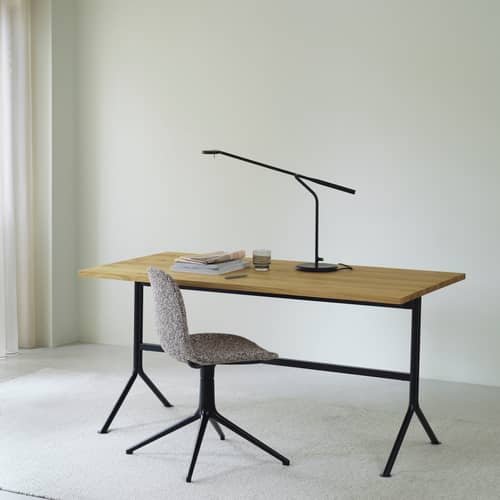 Chaise pivotante Form 4L plastique rouge - Normann Copenhagen - Rouge éclatant / Pied alu - Aluminium poli, Polypropylène