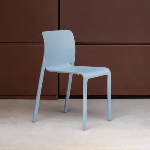 Chaise empilable First plastique bleu / Stefano Giovannoni, 2007 - Magis - Bleu clair - Polypropylène chargé de fibre de verre
