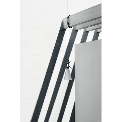 Lampada nomade Mayday OUTDOOR materiale plastico nero / H 53 cm, cavo L 500 cm - Konstantin Grcic, 2000 - Flos - Nero - Policarbonato riciclato