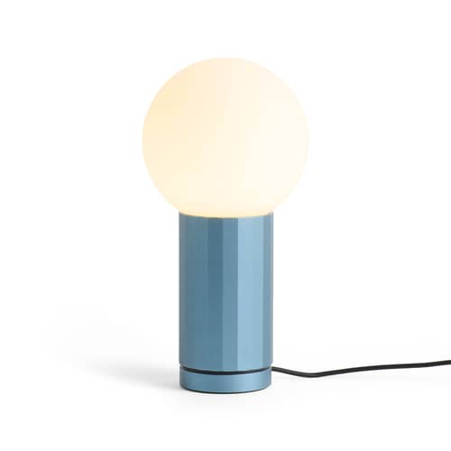 Lampe de table Turn On - Hay - Bleu anodisé - Aluminium, Verre opalin