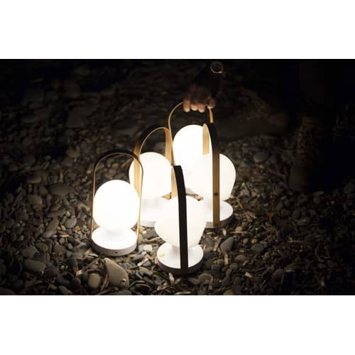 Lampe sans fil rechargeable FollowMe plastique blanc bois naturel / LED - H 29 cm - Marset - H 29 cm / Blanc & bois - Contreplaqué de chêne, Polycarbonate