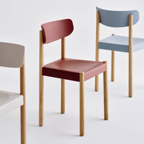 Chaise Pack 10 rouge / Polypropylène recyclé - Hay - Rouge / Chêne huilé - Chêne massif huilé, Fibre de bois, Polypropylène recyclé