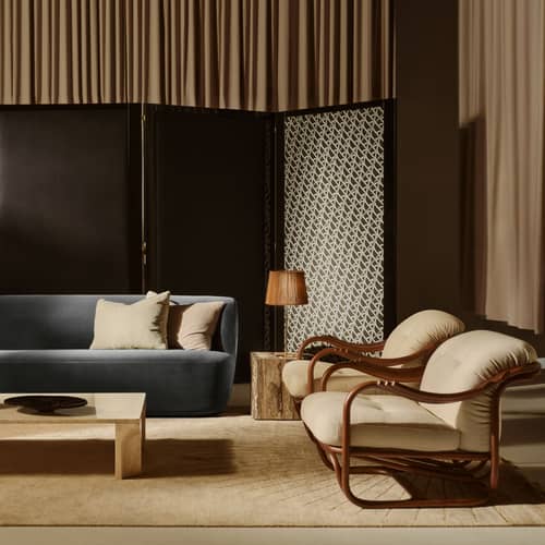 Fauteuil rembourré Tria / Réédition 1973 - Gubi - Blanc (tissu bouclé) / Rotin foncé - Mousse, Rotin, Tissu bouclé