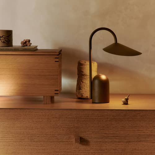 Arum LED Wireless rechargeable lamp metal brown - Ferm Living - Dark Chocolate - Aluminium, Iron