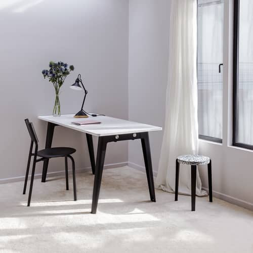 Lou Stackable stool metal black / Recycled plastic Macchiato - H 45 cm - TIPTOE - Graphit black / Speckled black - Powder coated steel, Recycled plastic