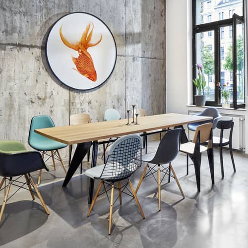 Chaise RE DSW - Eames Plastic Side Chair / (1950) - Pieds bois clair / Recyclé - Vitra - Bleu de mer / érable nuance jaune - Érable massif, Plastique recyclé post-consommation