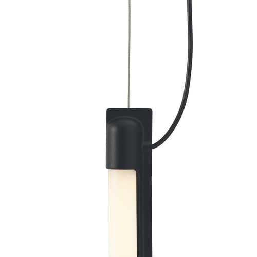 Sospensione Fine LED metallo nero / L 60 cm - Posizione verticale o orizzontale - Muuto - L 60 cm / Nero - Alluminio fuso, Plastica