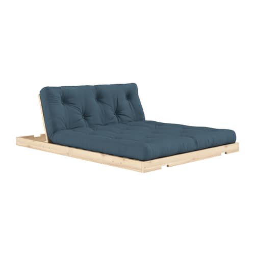 Schlafcouch Flip holz blau / L 145 cm - 3 Positionen - KARUP - Petrolblau 757 / Pinie - FSC-zertifiziertes Massivholz Kiefer, Gewebe, Recycelte Mischfasern, Schaumstoff