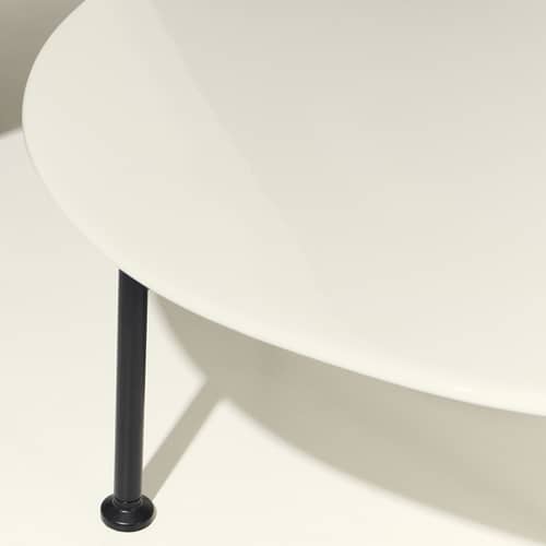 Couchtisch Carmel Medium keramik weiß Keramik weiß / Ø 75 x H 30 cm - Gubi - Weiß - emaillierter Sandstein, Stahl