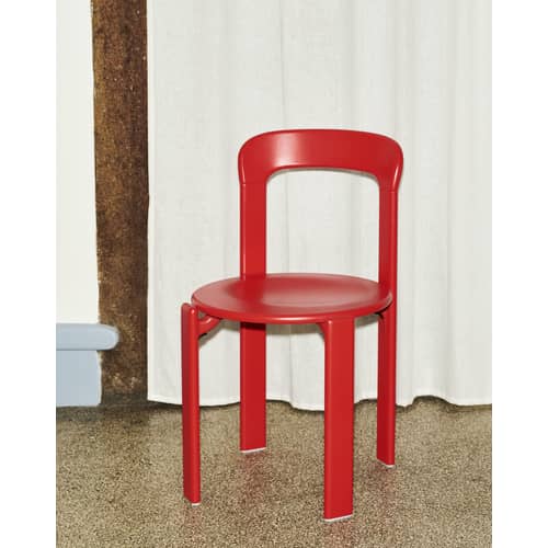 Stapelbarer Stuhl Rey holz rot / By Bruno Rey x Dietiker, 1971 - Holz - Hay - Scharlachrot - Buchenfurnier, massive Buche