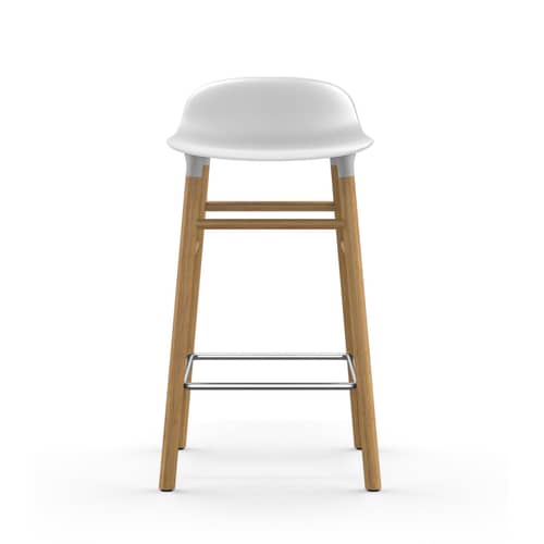 Form Bar stool plastic material white H 65 cm / Oak leg - Normann Copenhagen - White / oak - Oak, Polypropylene
