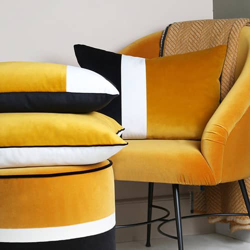 Kissen Echec et Mat textil gelb / Velours - 30 x 50 cm - Maison Sarah Lavoine - Ocker, schwarz, Jasmin - Schaumstoff, Velours