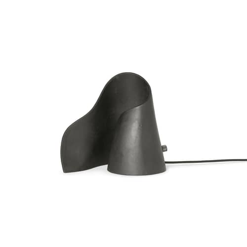 Lampada da tavolo Oyster metallo nero - Ferm Living - Nero - Alluminio pressofuso riciclato