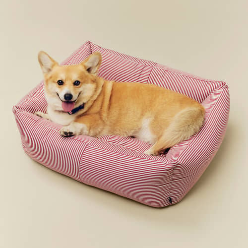 Lit pour chien Hay Dogs tissu rouge / Medium - 65 x 78 cm - Hay - Rayé rouge & blanc - Polyester recyclé