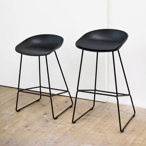 Tabouret de bar About a stool AAS 38 HIGH  / H 75 cm - Recyclé / Hee Weeling, 2010 - Hay - Noir / Pied noir - Acier laqué, Polypropylène recyclé
