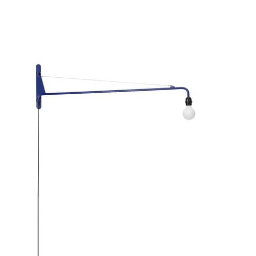 Wandleuchte mit Stromkabel Petite Potence metall blau / Jean Prouvé (1947) - L 104 cm - Vitra - Marcoule-blau - Epoxidbeschichteter Stahl