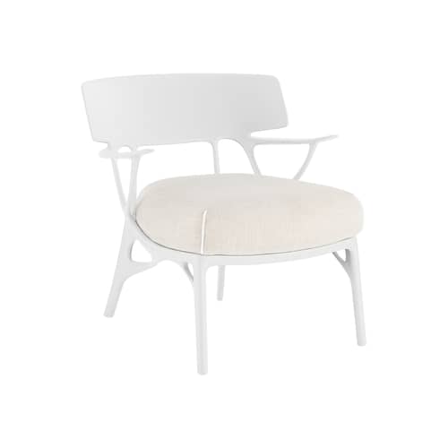 Fauteuil rembourré A.I. Lounge / Conçu par intelligence artificielle - Recyclé - Kartell - Blanc / coussin blanc (Tissu Panamino) - Mousse polyuréthane, Technopolymère thermoplastique recyclé, Tissu