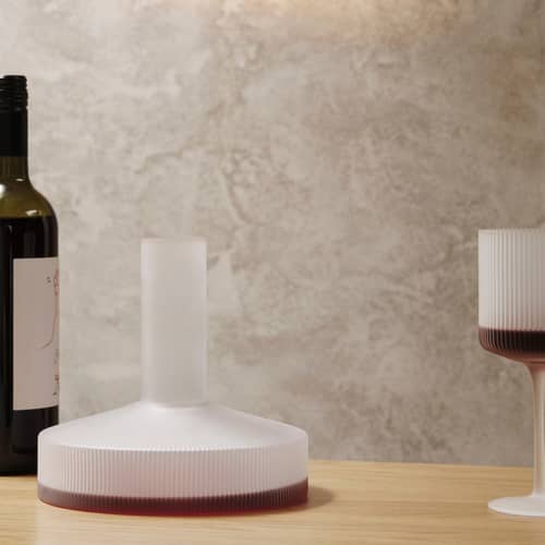Dekantierer Ripple glas weiß / Dekantierer - 1,1 Liter - Ferm Living - Vereist - mundgeblasenes Glas