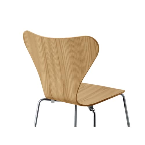 Série 7 Stacking chair natural wood Natural wood - Fritz Hansen - Elm - Steel, Varnished elm plywood