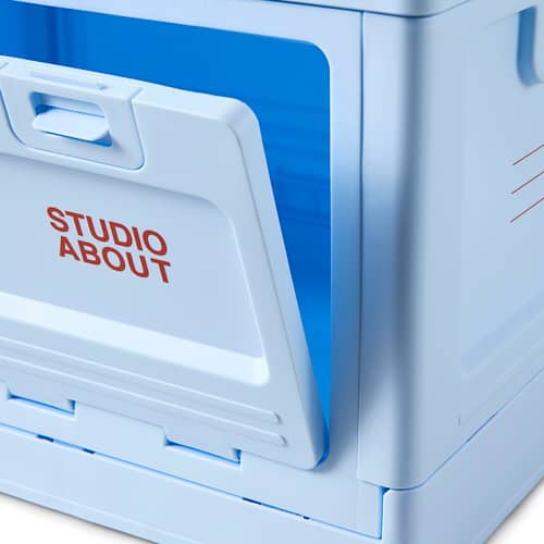 Box Large Box plastic material blue / 50 x 35.5 x H 29 cm - Stackable - STUDIO ABOUT - Sky blue - Polypropylene