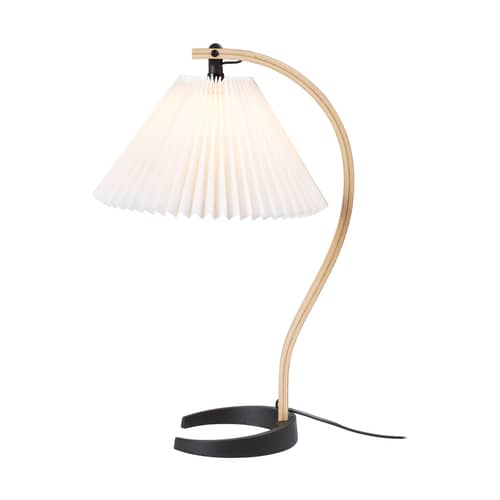 Lampe de table Timberline tissu blanc / Réédition 1970s - Gubi - Tissu blanc / Bois & noir - Bouleau, Chêne, Fonte, Tissu plissé