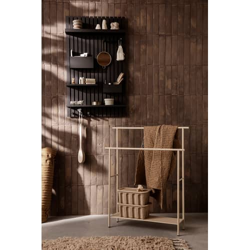 Porte-serviettes Dora / L 72,5 x H 88 cm - Ferm Living - Beige Cachemire - Métal thermolaqué