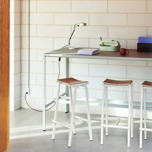 Sgabello alto Taburete 8 metallo beige / H 75 cm - Hay - Seduta in Eggshell / Rovere - Acciaio, Compensato