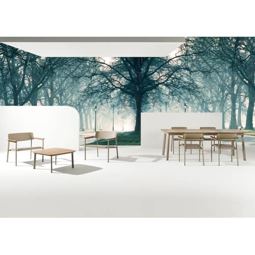 Fauteuil empilable Shine / accoudoirs bois - Emu - Noir / Accoudoirs teck - Aluminium verni, Teck