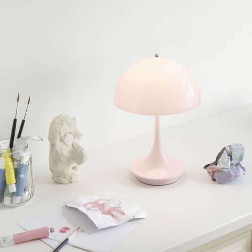 Schnurlosleuchte Panthella 160 plastikmaterial rosa / LED - Ø 16 cm - Louis Poulsen - Blass Opalinrosa - Polykarbonat