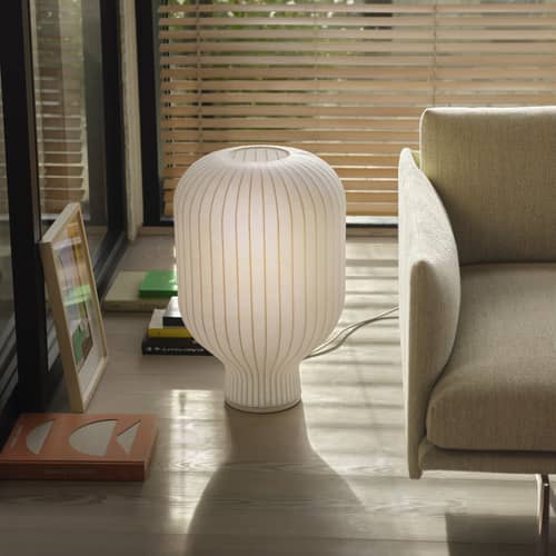 Strand Table lamp textile white / Ø 40 x H 59 cm - Muuto - H 59 cm / White - Cocoon resin, Steel