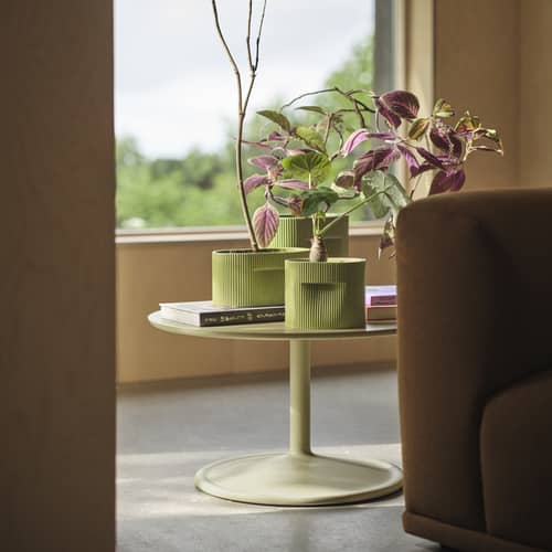 Pot de fleurs Ridge céramique vert / L 18,5 x P 14,5 x H 15,2 cm - Muuto - Vert - Terre cuite