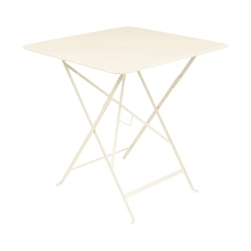 Table pliante Bistro métal beige / 71 x 71 cm - 3/4 personnes - Trou parasol - Fermob - Beige latte - Acier laqué