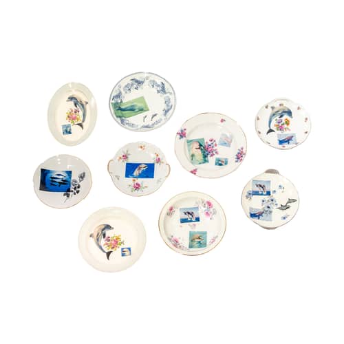 Plat 04,91_Tableware / Dauphin - Chiné et sérigraphié / Pièce unique - MARION MAILAENDER - Dauphin (modèle aléatoire) - Ceramic