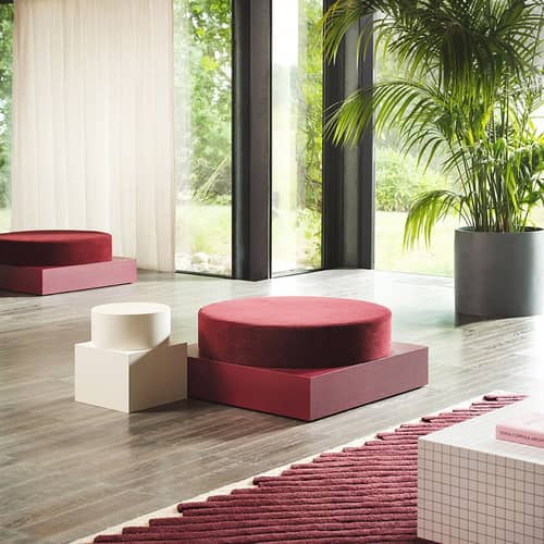 Sitzkissen Zymmo textil rot / 90 x 90 x H 36 cm - Zanotta - Rot - MDF mit Eschefurnier, Polyester-Gewebe, Polyurethan-Schaum