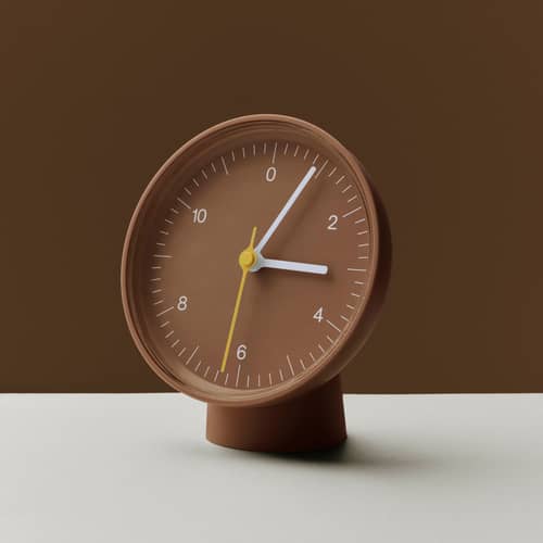 Standuhr  plastikmaterial braun / Jasper Morrison - Recycelt - Hay - Braun - Aluminium, Polyacryl, Recyceltes ABS
