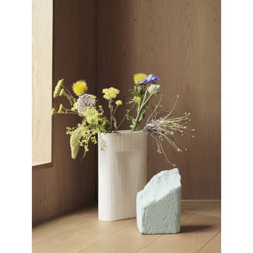 Vase Ridge Medium céramique blanc / H 35 cm - Muuto - Blanc cassé - Faïence