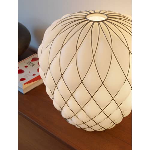 Pinecone Table lamp glass white H 52 cm - Glass & metal mesh - Fontana Arte - White / Gold mesh - Metal, Mouth blown glass