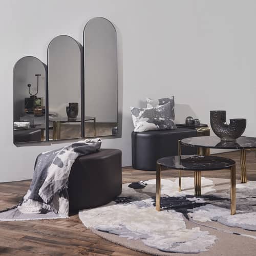 Tribus Coffee table stone black gold / Ø 60 x H 35 cm - Marble - AYTM - Black marble / Gold - Marble, Steel