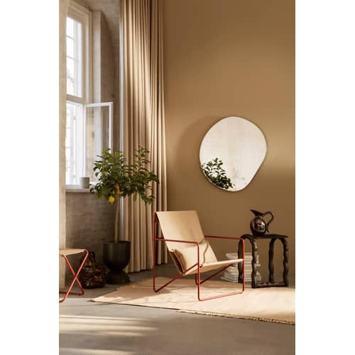 Fauteuil Desert tissu beige / Structure rouge - Bouteilles plastique recyclées - Ferm Living - Métal rouge / Toile Unie Taupe - Acier thermolaqué, Tissu recyclé