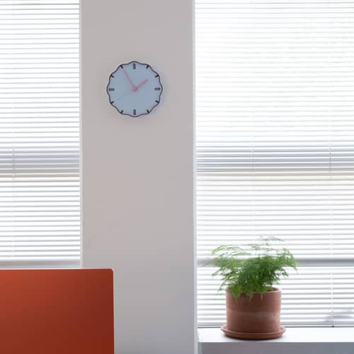 Horloge Margherita bleu / Plastique recyclé - Warren & Laetitia - Bleu ciel - Marron - Rose - Plastique recyclé