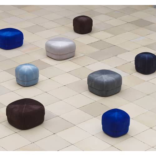 Pouf Circus Small tissu bleu / Ø 46 cm - Velours - Normann Copenhagen - Bleu électrique - Bois, Mousse, Velours