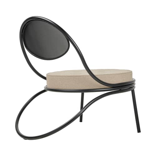 Fauteuil rembourré Copacabana / Mathieu Matégot, 1955 - Gubi - Noir / Tissu beige chaud (Lorkey 41) - Acier, Mousse, Tissu outdoor