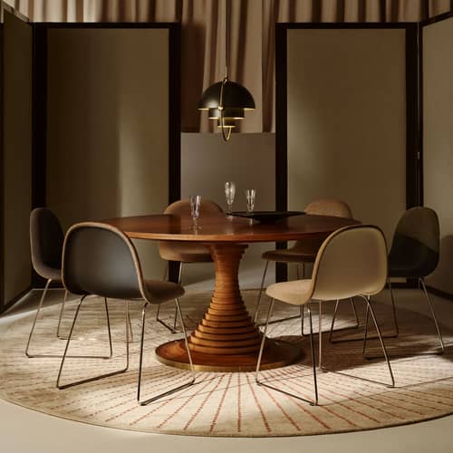 Table ronde Tavolo a Dischi bois marron / Ø 150 cm - Réédition 1963 - Gubi - Noyer - Contreplaqué de bouleau, Laiton bruni, Placage de noyer