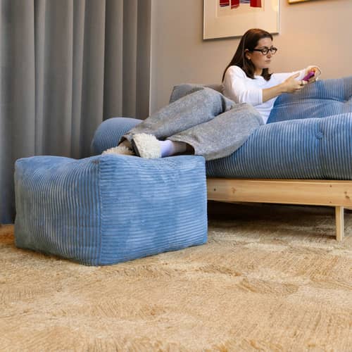 Pouf Buddy tissu bleu / 50 x 50 cm - KARUP - Bleu brume 554 (velours côtelé) - 
