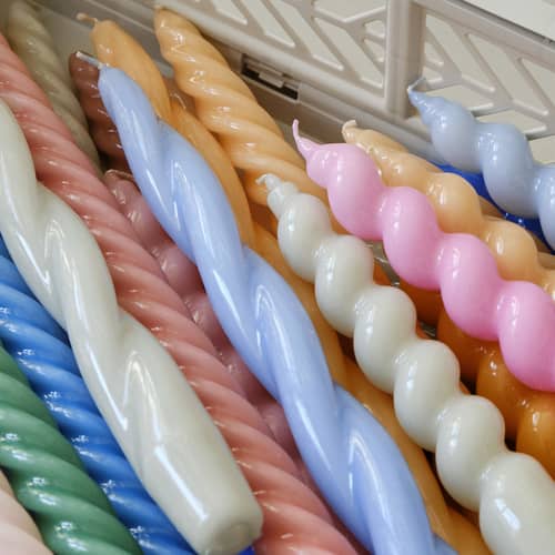 Set de 6 bougies longues Twist - Hay - Bleu clair / Bleu / Violet - Paraffine